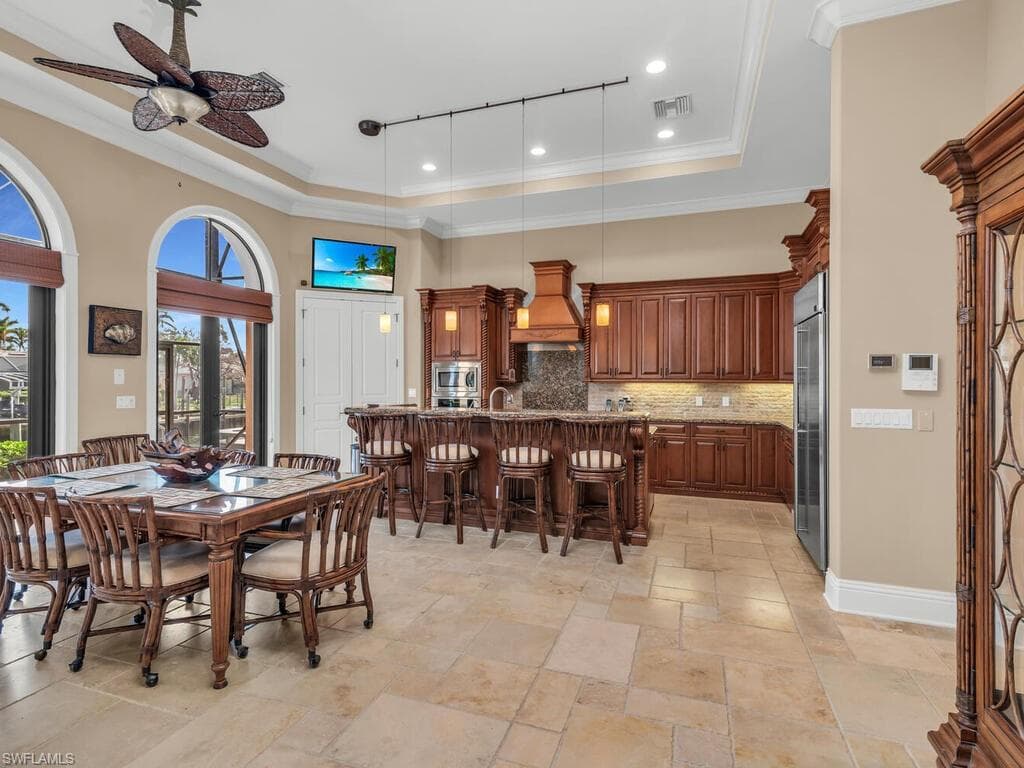 867 Chestnut Ct, Marco Island, FL 34145-14