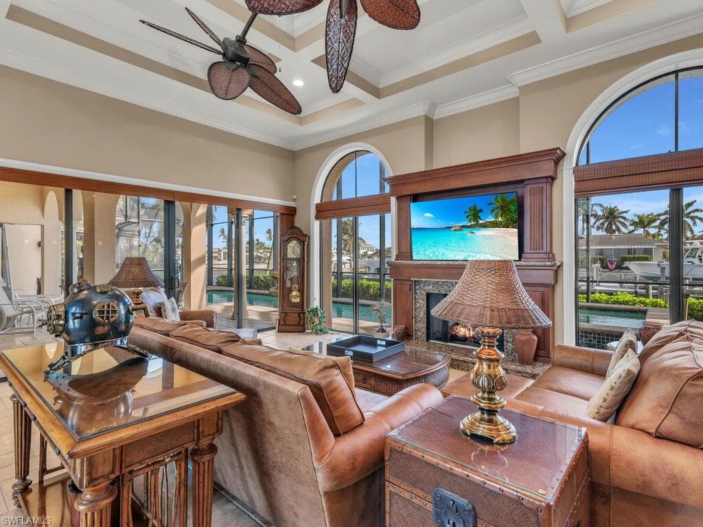 867 Chestnut Ct, Marco Island, FL 34145-20