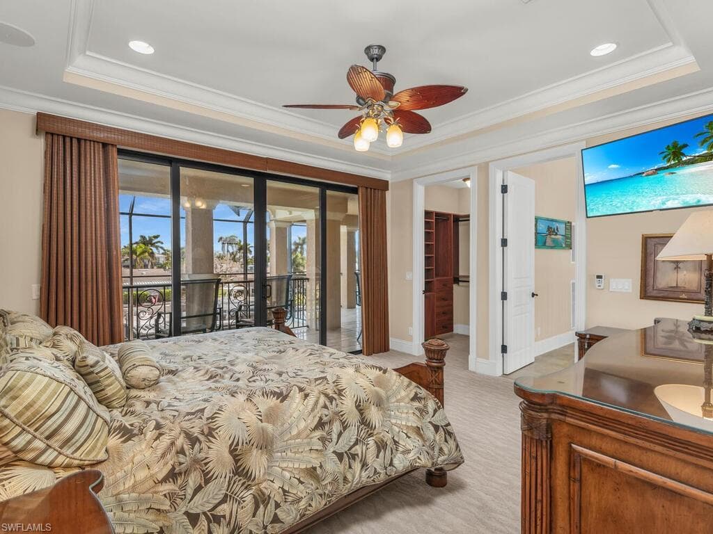 867 Chestnut Ct, Marco Island, FL 34145-34