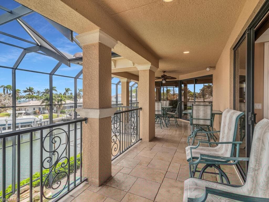 867 Chestnut Ct, Marco Island, FL 34145-37