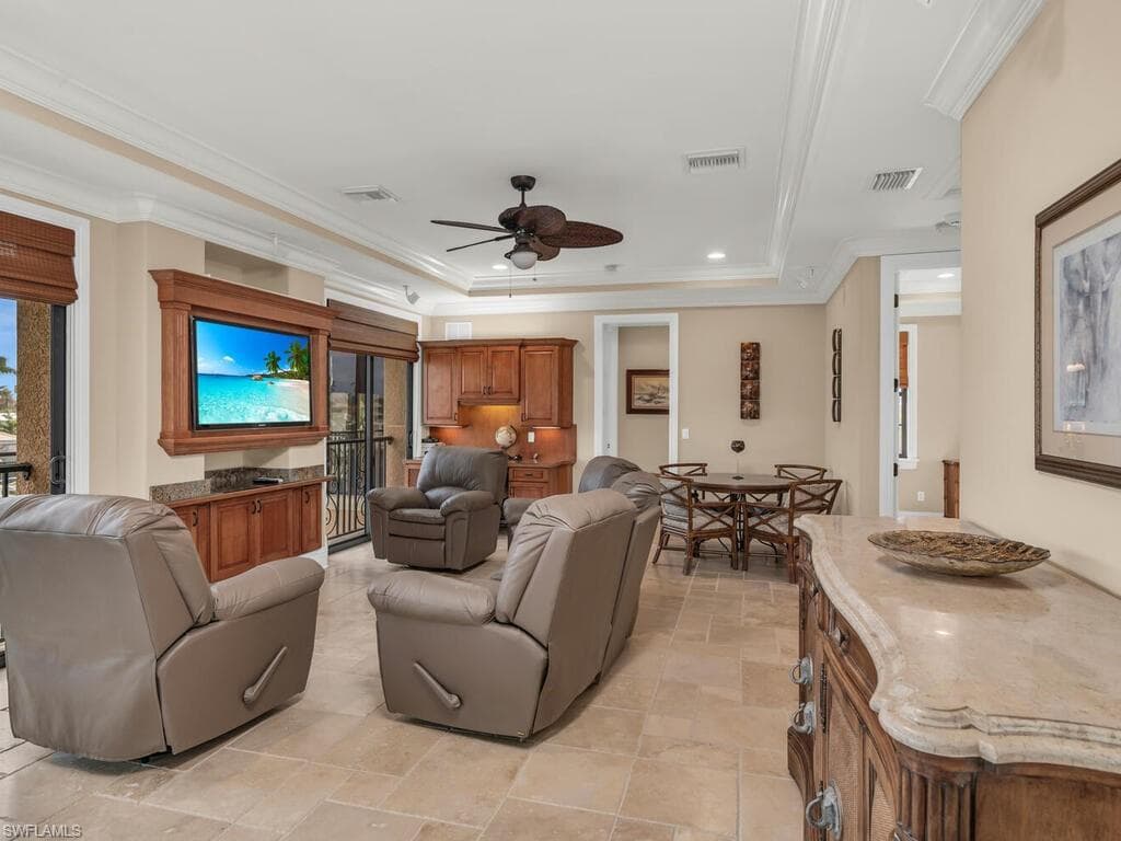 867 Chestnut Ct, Marco Island, FL 34145-39