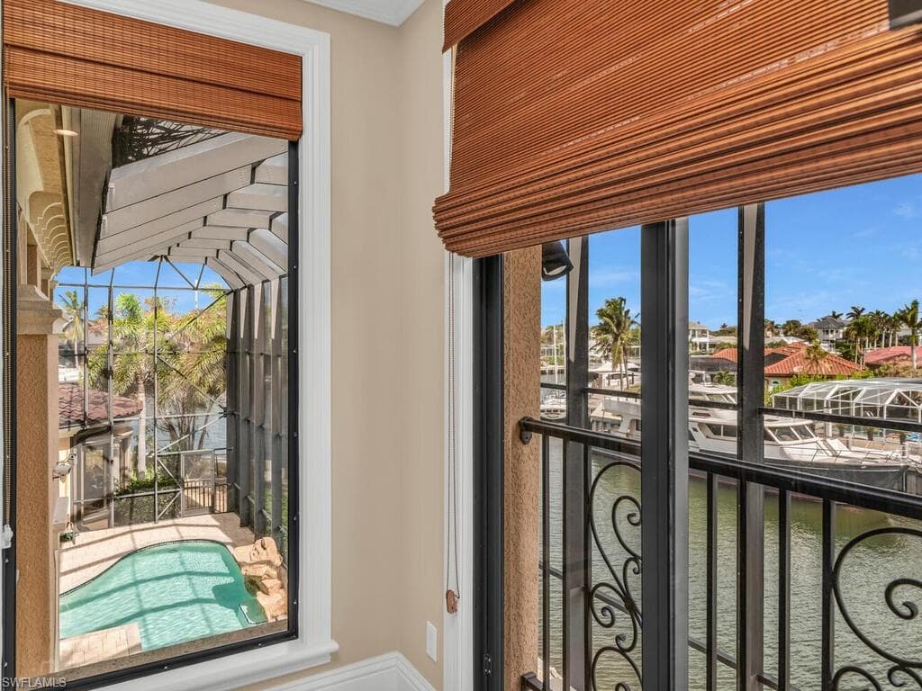 867 Chestnut Ct, Marco Island, FL 34145-46