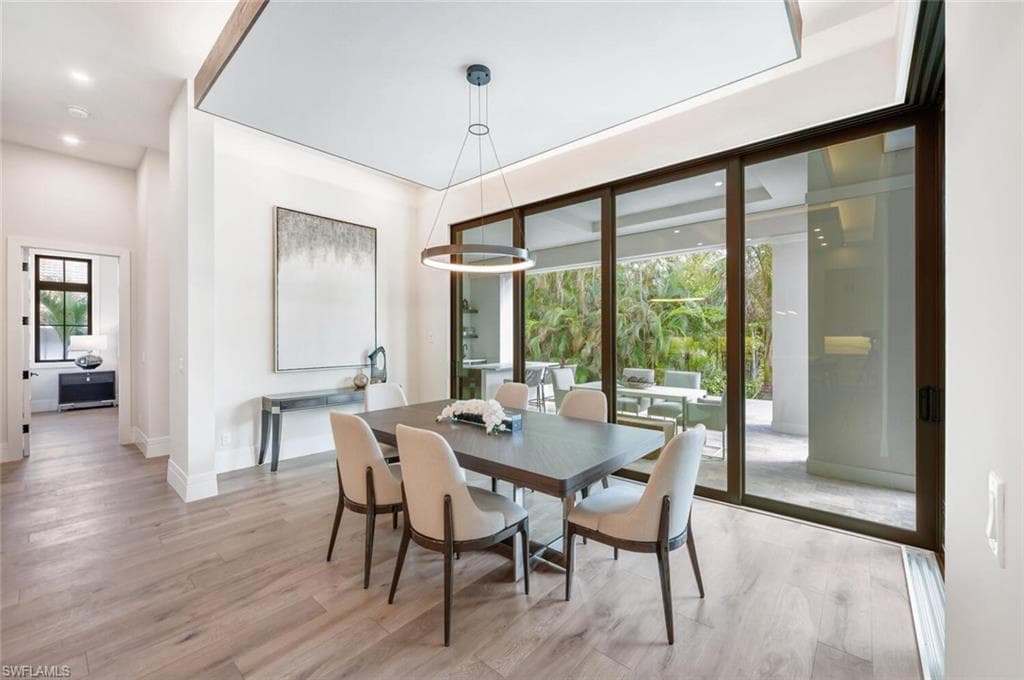 3540 Crayton Rd, Naples, FL 34103-14