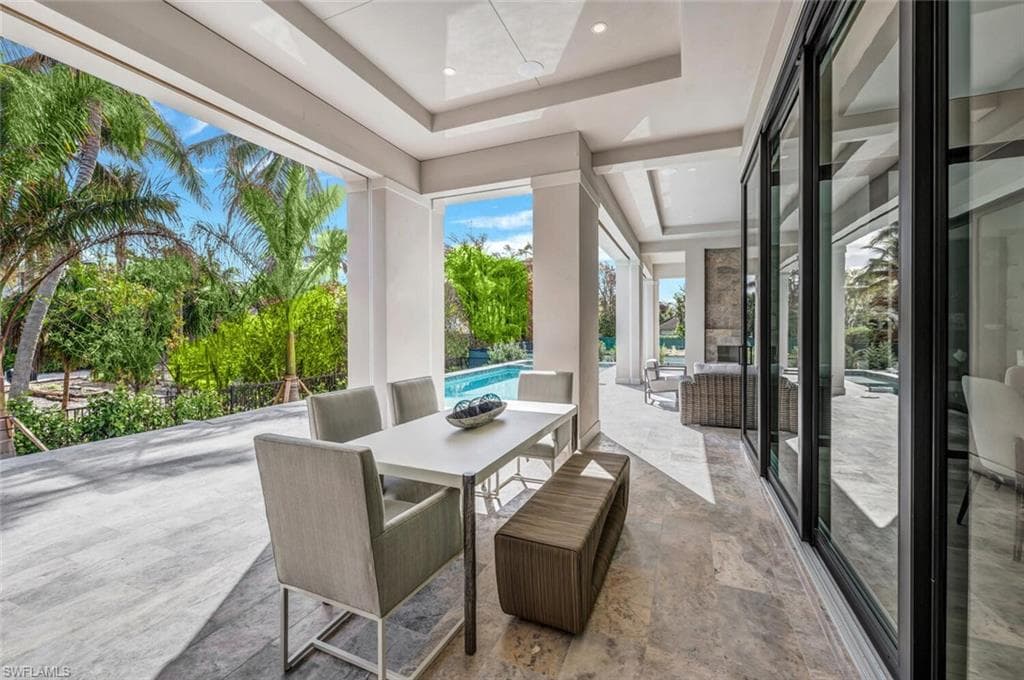 3540 Crayton Rd, Naples, FL 34103-26