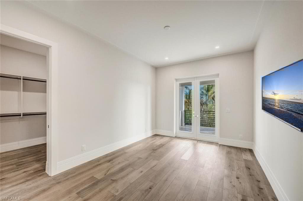 3540 Crayton Rd, Naples, FL 34103-43