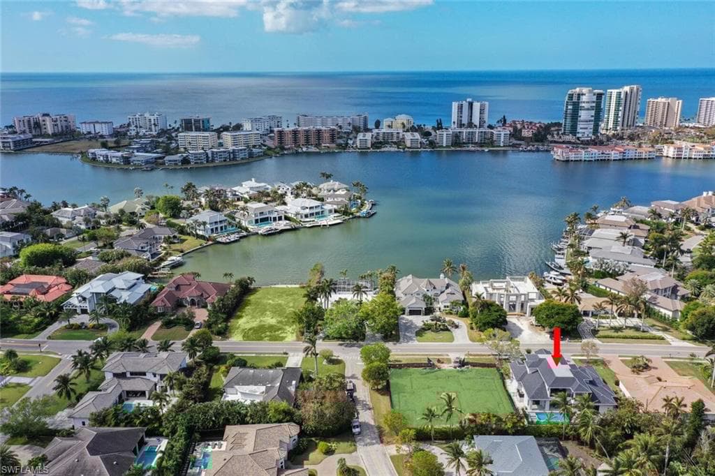 3540 Crayton Rd, Naples, FL 34103-49