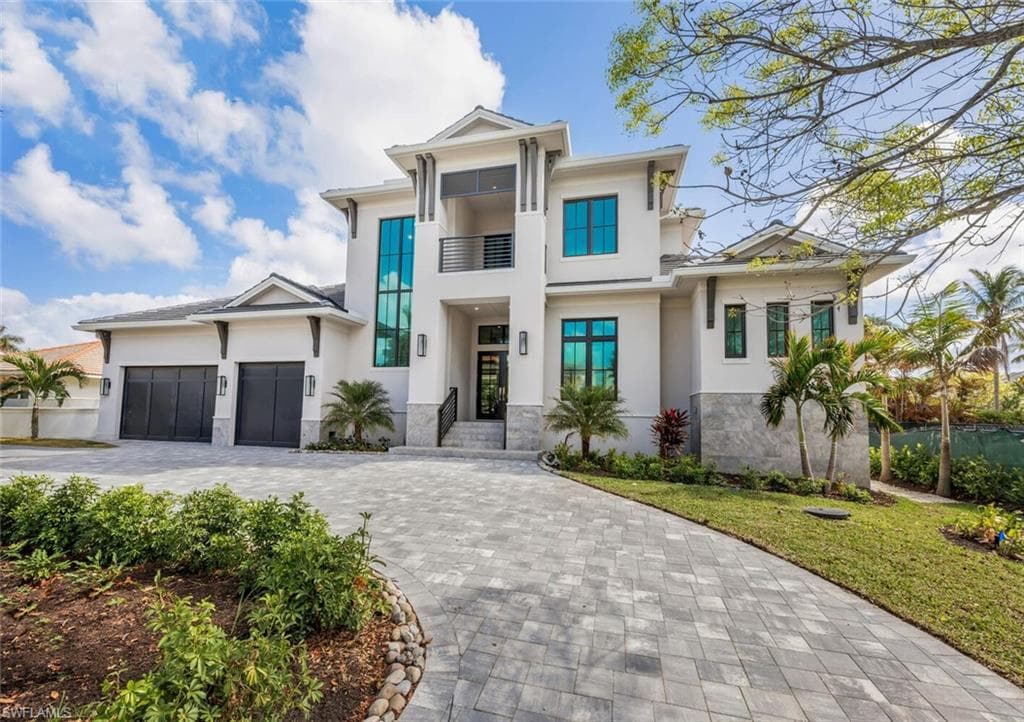 3540 Crayton Rd, Naples, FL 34103-6
