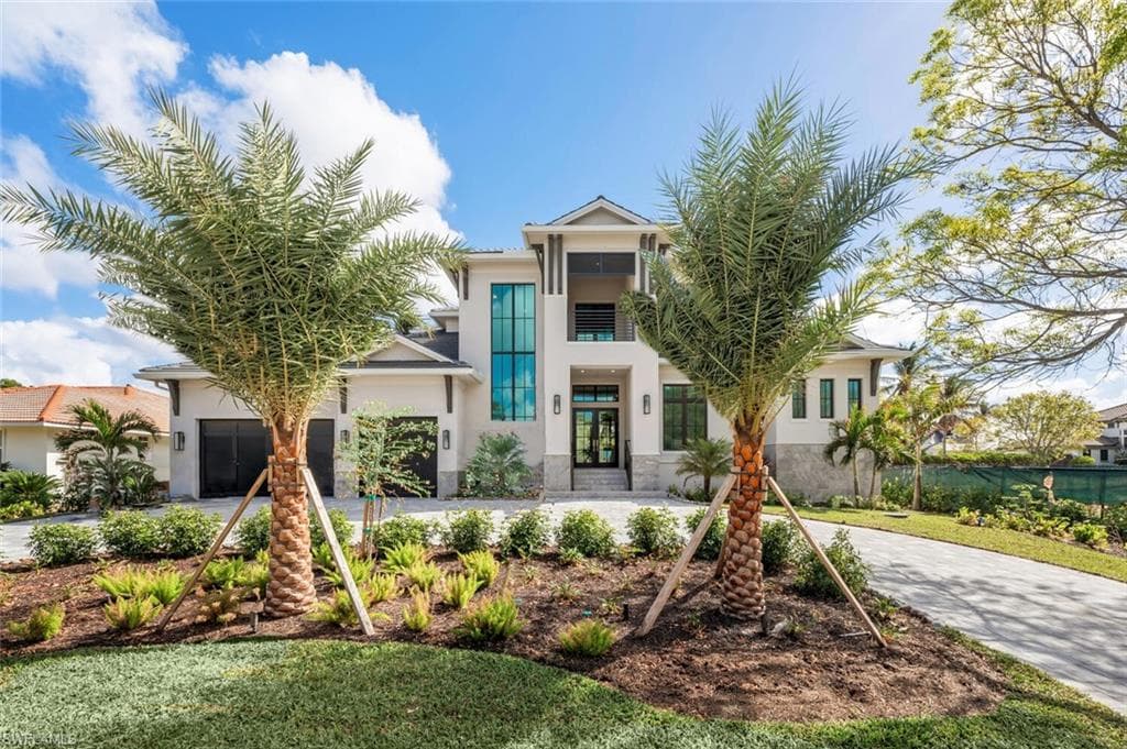 3540 Crayton Rd, Naples, FL 34103-7