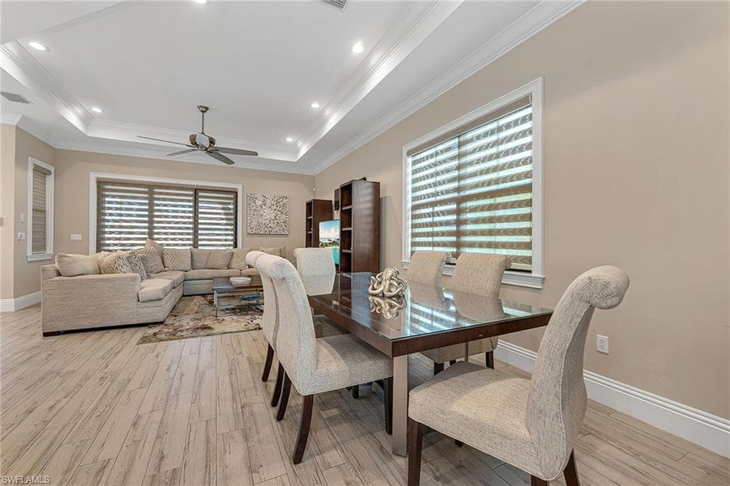 699 98th Ave N, Naples, FL 34108-10