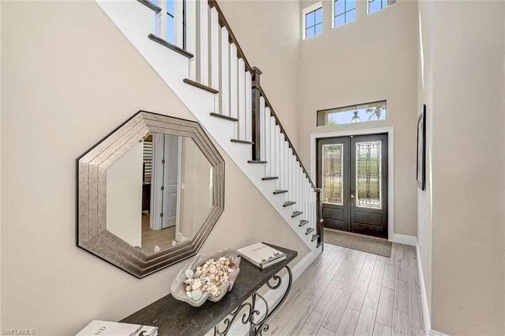 699 98th Ave N, Naples, FL 34108-14