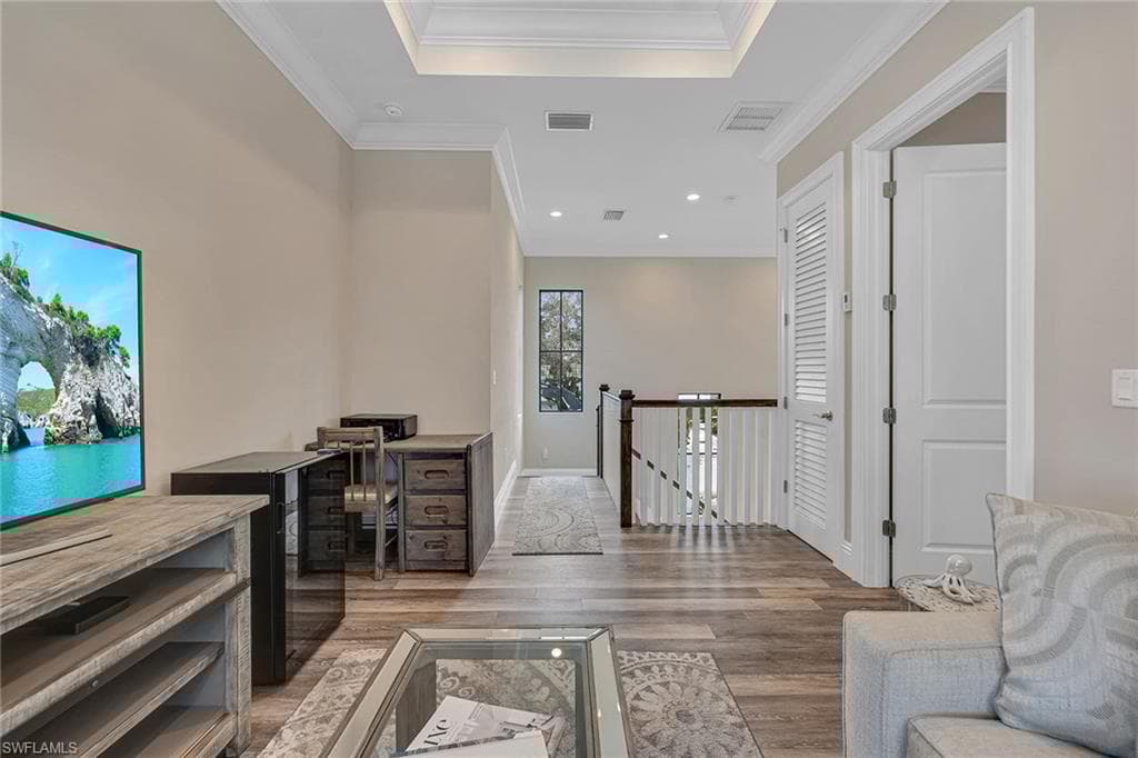 699 98th Ave N, Naples, FL 34108-16