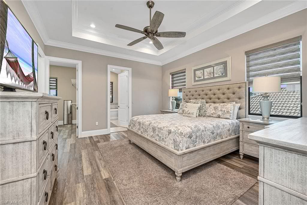 699 98th Ave N, Naples, FL 34108-19