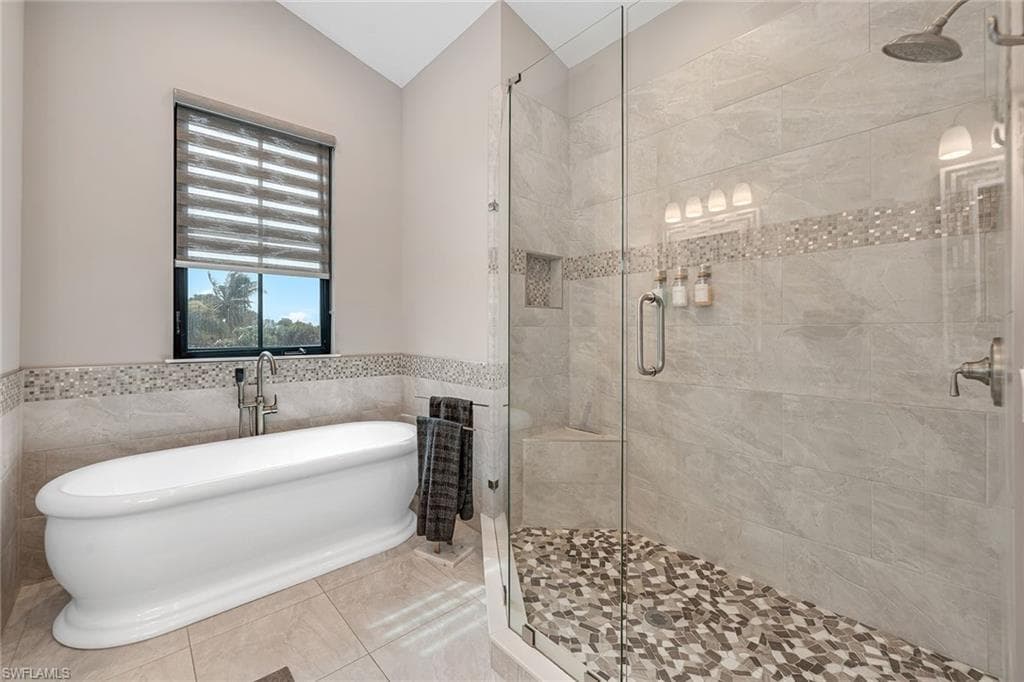 699 98th Ave N, Naples, FL 34108-23