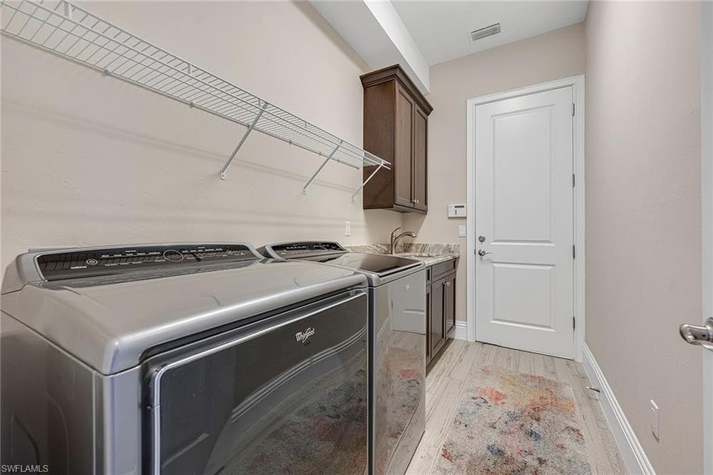 699 98th Ave N, Naples, FL 34108-27