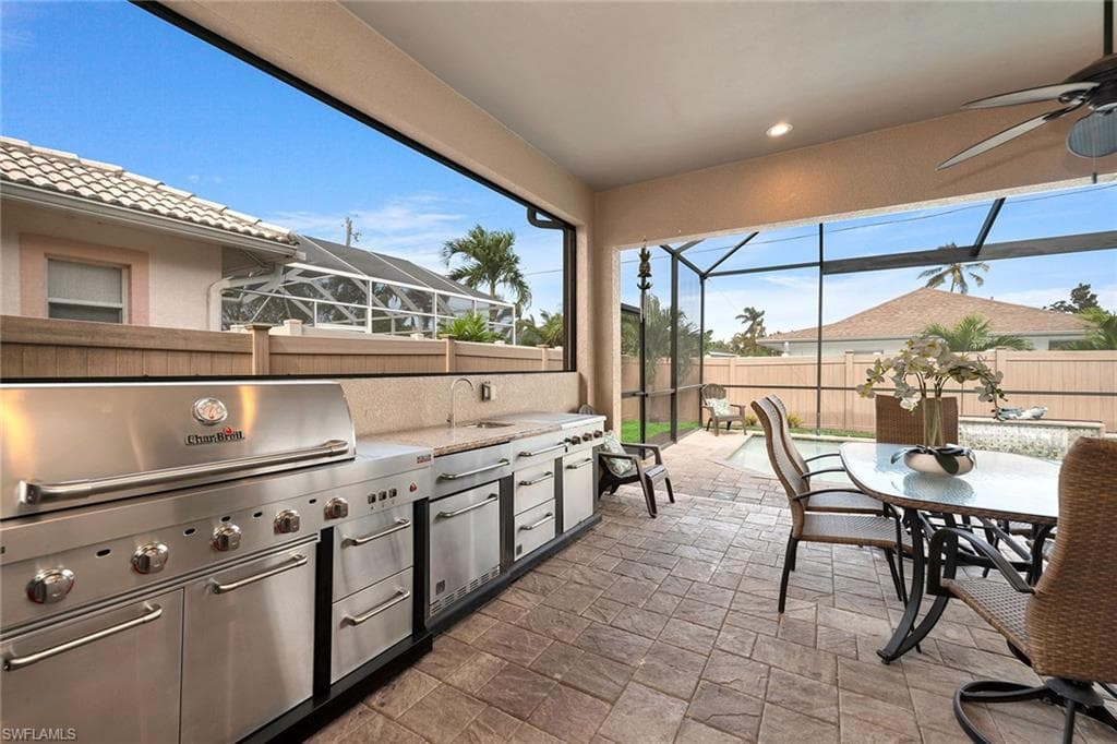699 98th Ave N, Naples, FL 34108-29