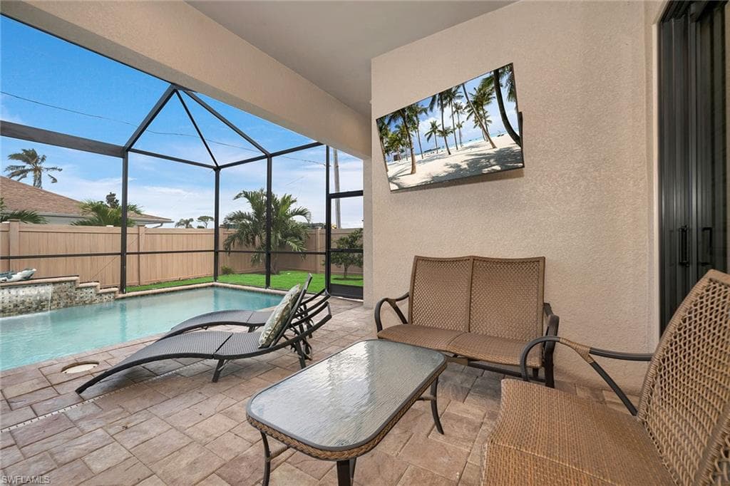699 98th Ave N, Naples, FL 34108-32