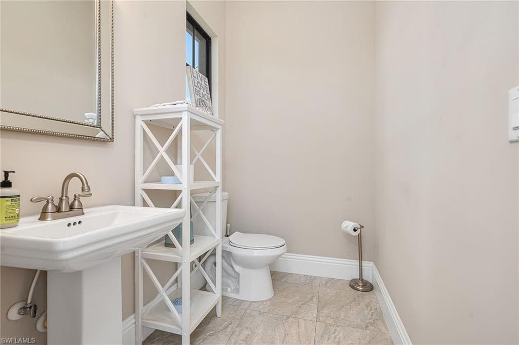 699 98th Ave N, Naples, FL 34108-34