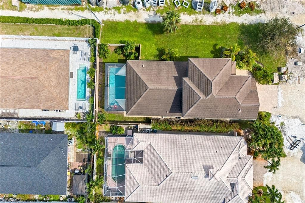 699 98th Ave N, Naples, FL 34108-37