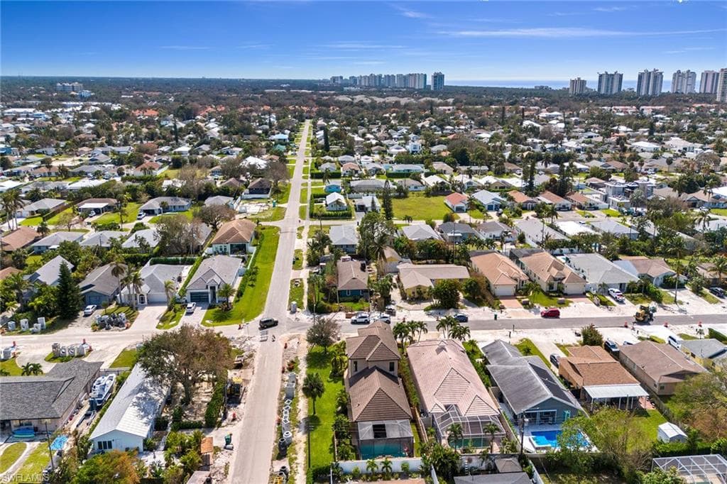 699 98th Ave N, Naples, FL 34108-38