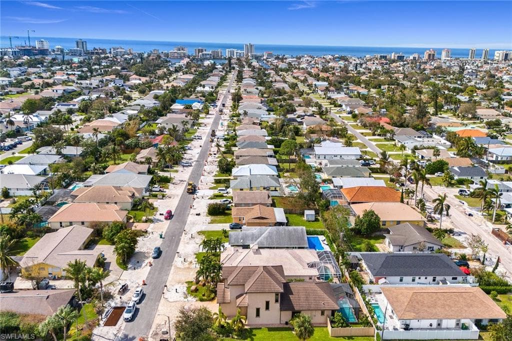 699 98th Ave N, Naples, FL 34108-40