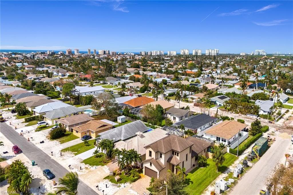 699 98th Ave N, Naples, FL 34108-41