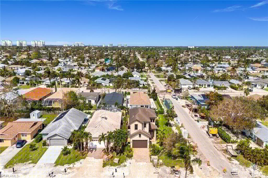 699 98th Ave N, Naples, FL 34108-42