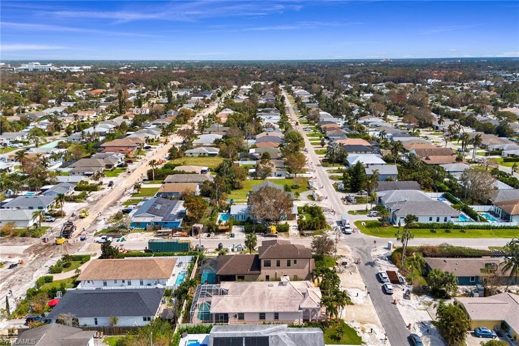 699 98th Ave N, Naples, FL 34108-44