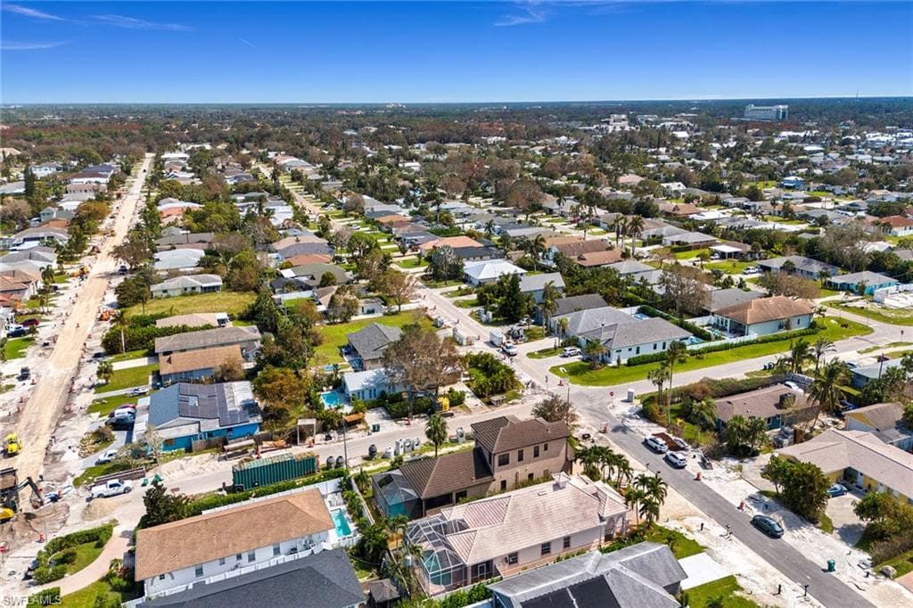 699 98th Ave N, Naples, FL 34108-45