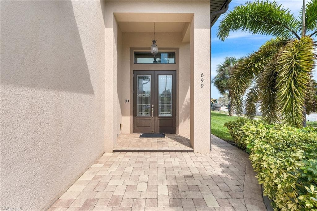 699 98th Ave N, Naples, FL 34108-49