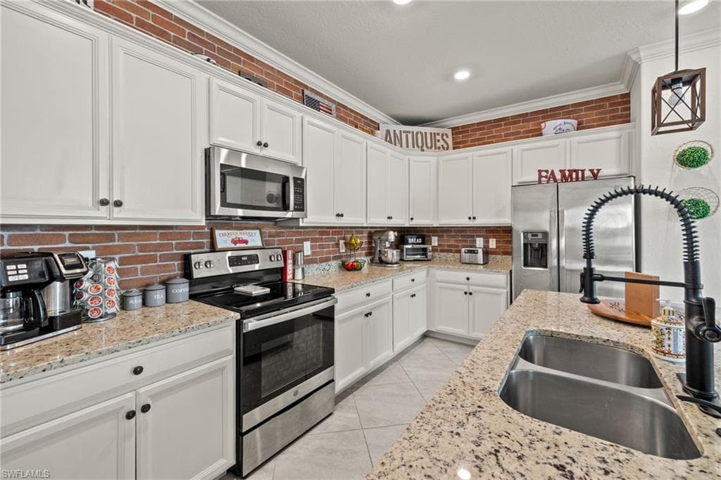 19224 Elston Way, Estero, FL 33928-11