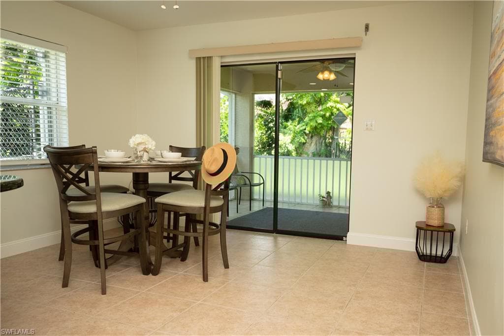 2247 Pineland Ave, Naples, FL 34112-15