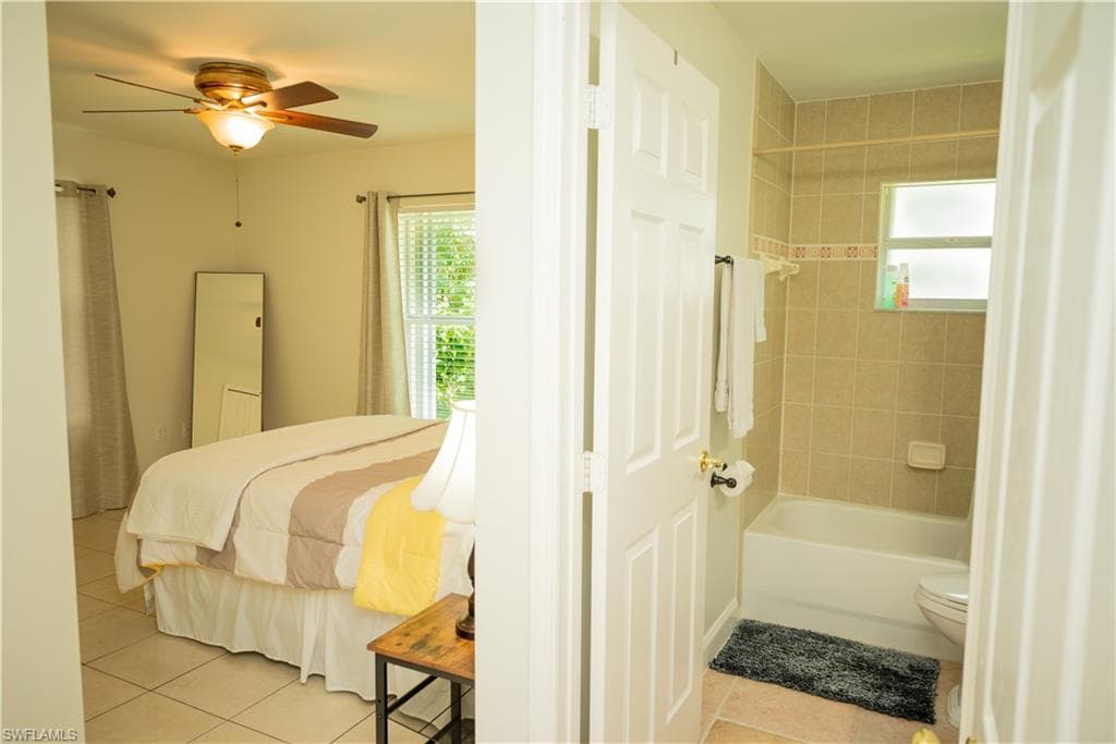 2247 Pineland Ave, Naples, FL 34112-18