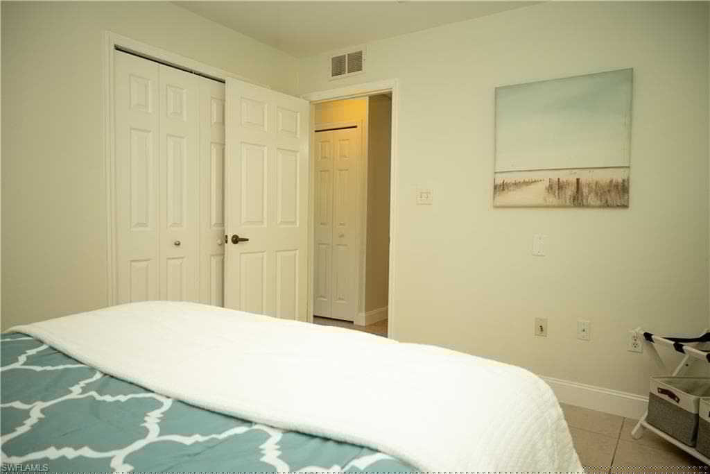 2247 Pineland Ave, Naples, FL 34112-20