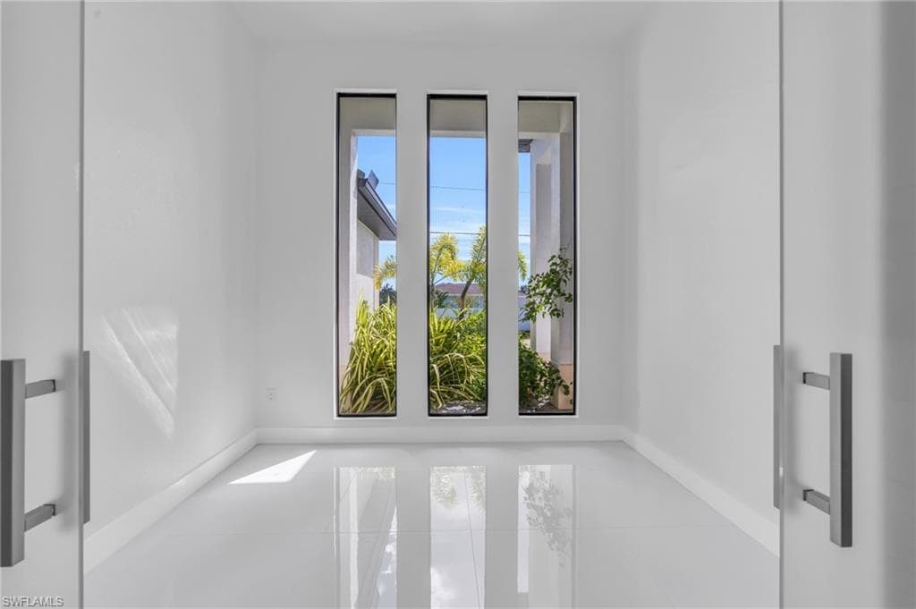 1625 5th Ter, Cape Coral, FL 33909-13