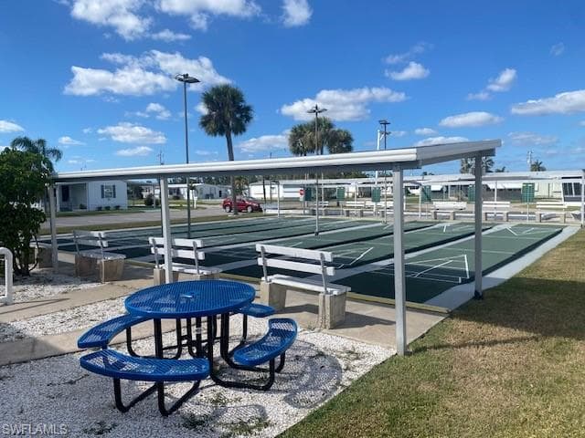 2727 Indianwood Dr, North Fort Myers, FL 33917-39
