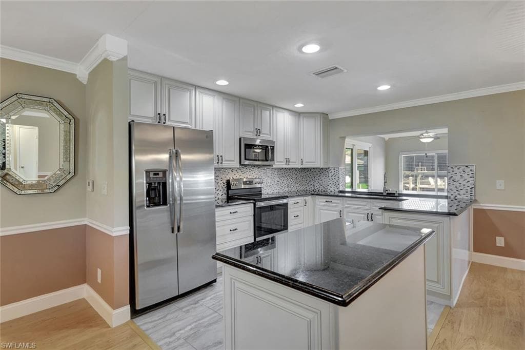 7225 Reymoor Dr, North Fort Myers, FL 33917-3