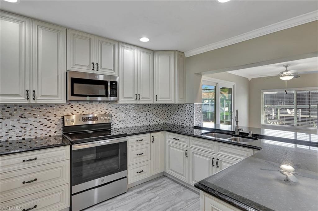 7225 Reymoor Dr, North Fort Myers, FL 33917-5