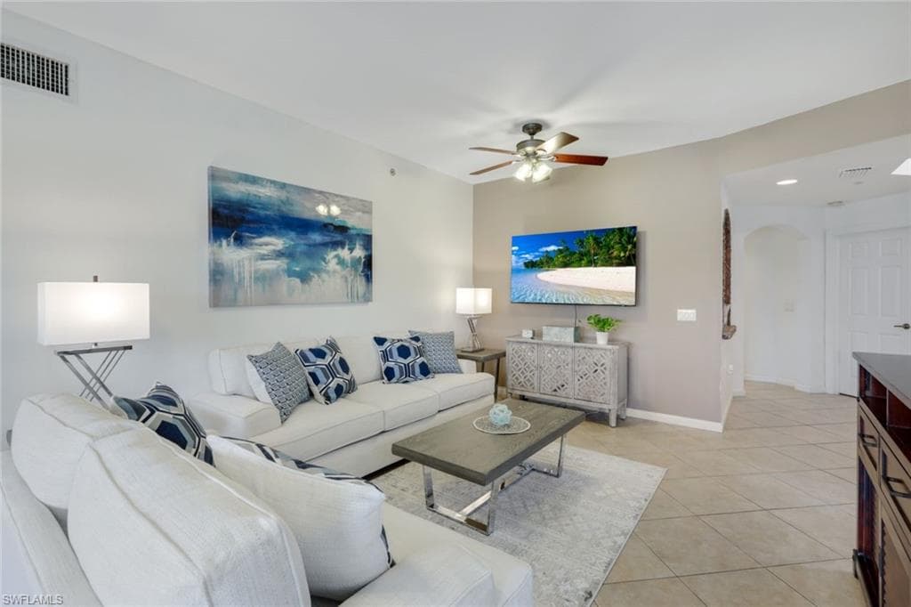 8763 Coastline Ct 8-101, Naples, FL 34120-11