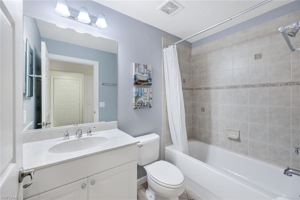 8763 Coastline Ct 8-101, Naples, FL 34120-17