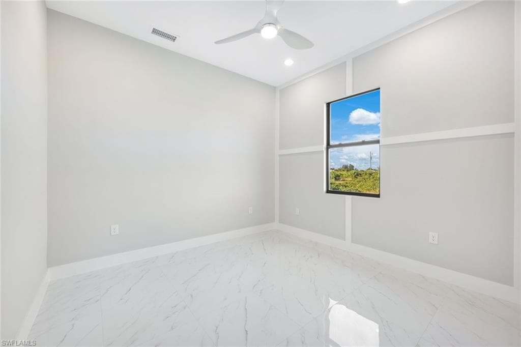 3011 37th St W, Lehigh Acres, FL 33971-24