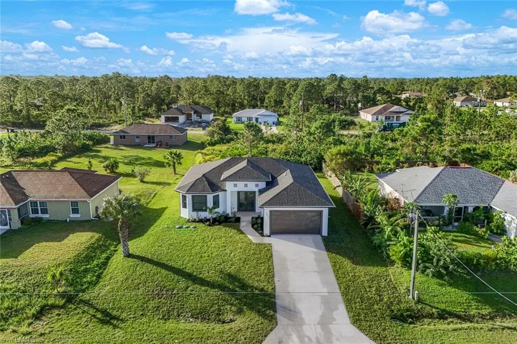 3011 37th St W, Lehigh Acres, FL 33971-3