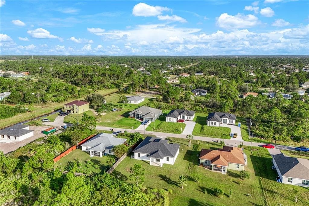 3011 37th St W, Lehigh Acres, FL 33971-8