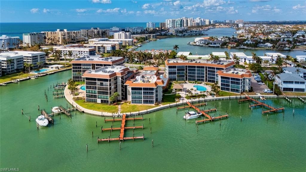 222 Harbour Dr 503, Naples, FL 34103-6