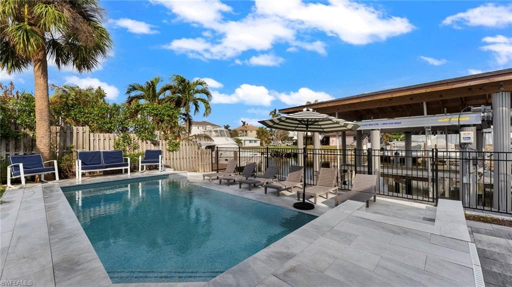 493 Willet Ave, Naples, FL 34108-11