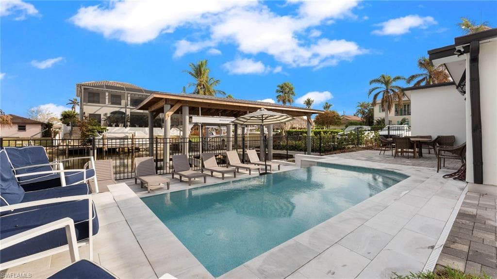 493 Willet Ave, Naples, FL 34108-20