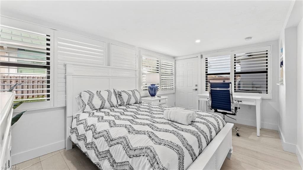 493 Willet Ave, Naples, FL 34108-26