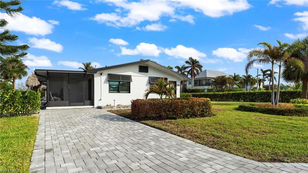 493 Willet Ave, Naples, FL 34108-32