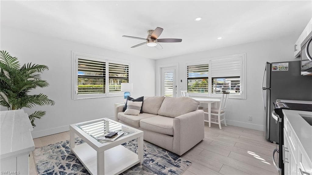 493 Willet Ave, Naples, FL 34108-35