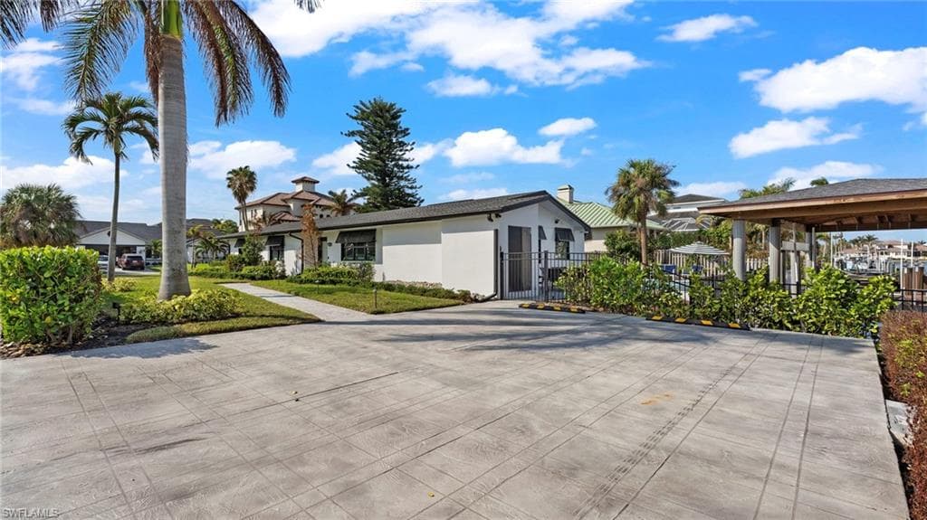 493 Willet Ave, Naples, FL 34108-47