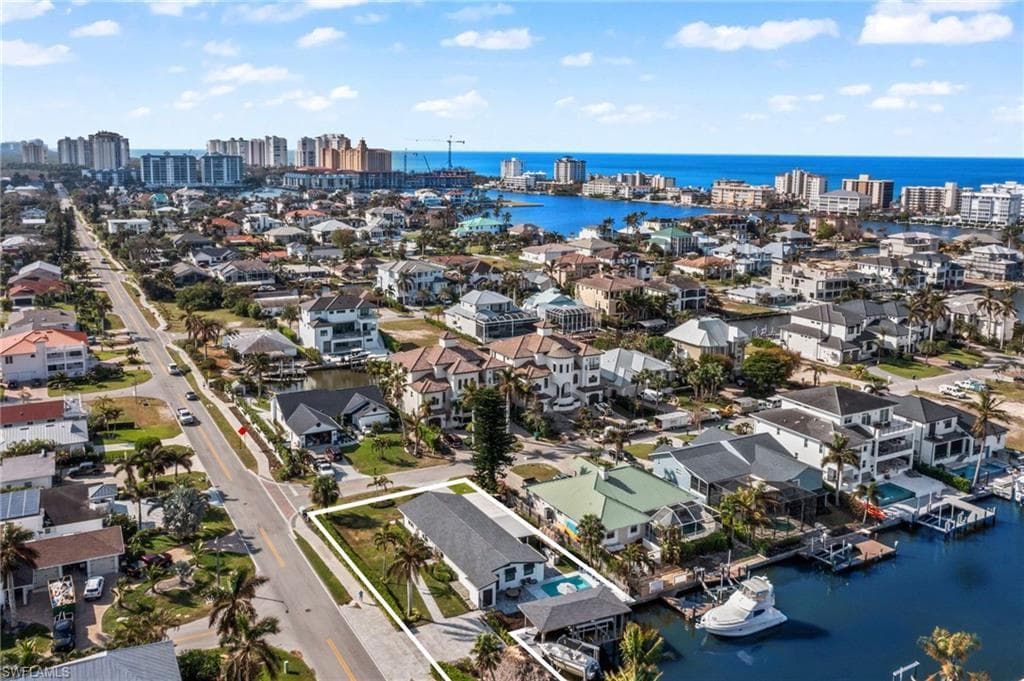 493 Willet Ave, Naples, FL 34108-49